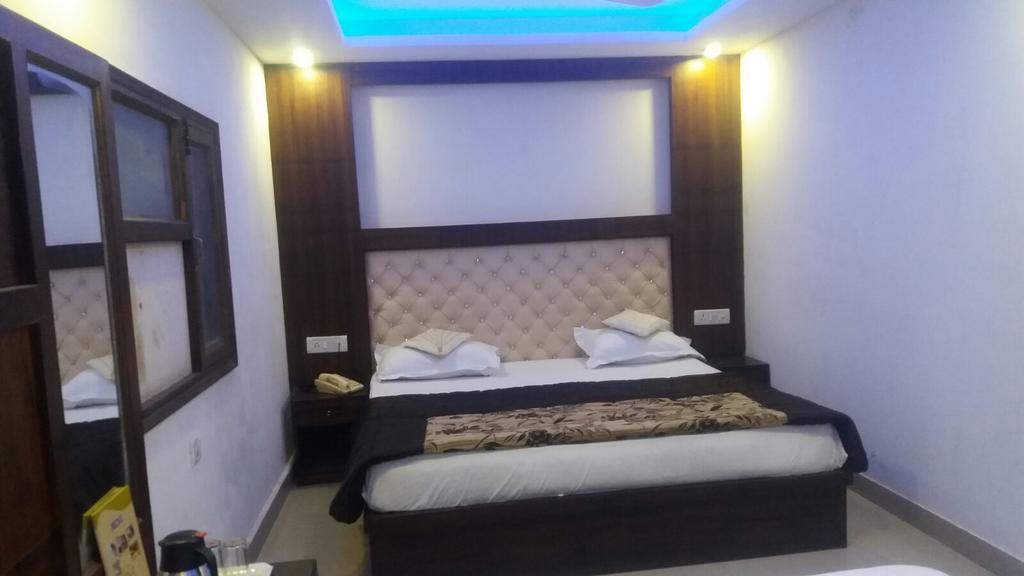 Hotel Vishal New Delhi Buitenkant foto