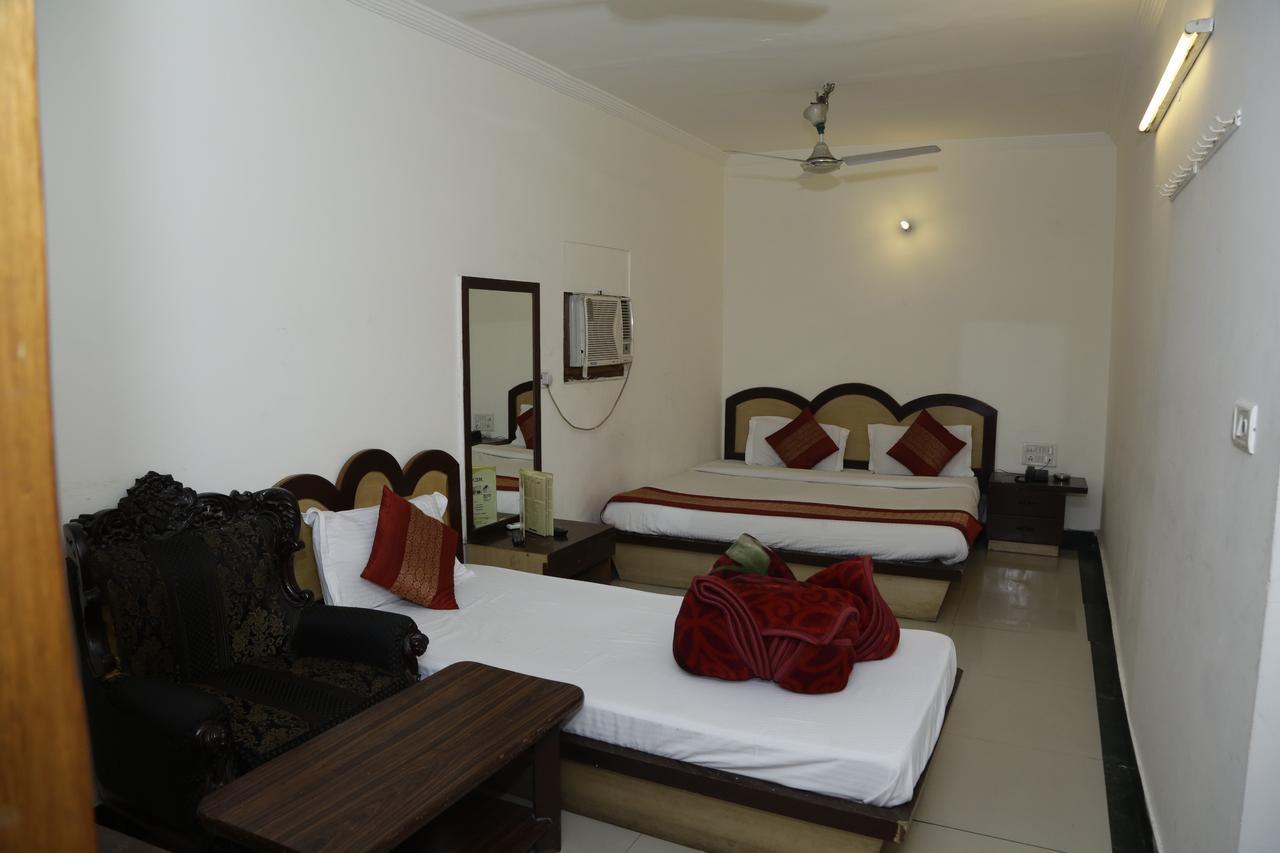 Hotel Vishal New Delhi Buitenkant foto