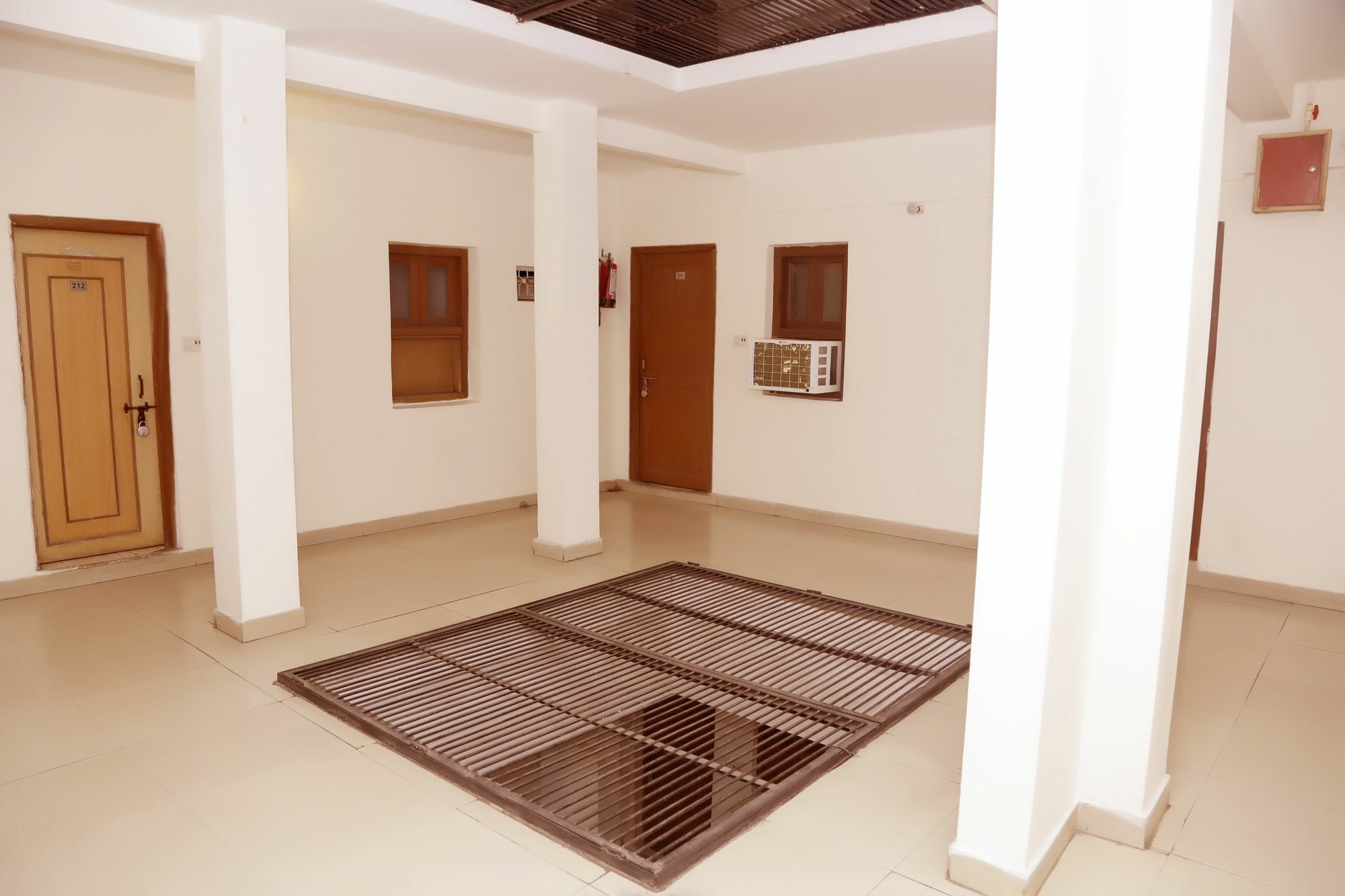 Hotel Vishal New Delhi Buitenkant foto