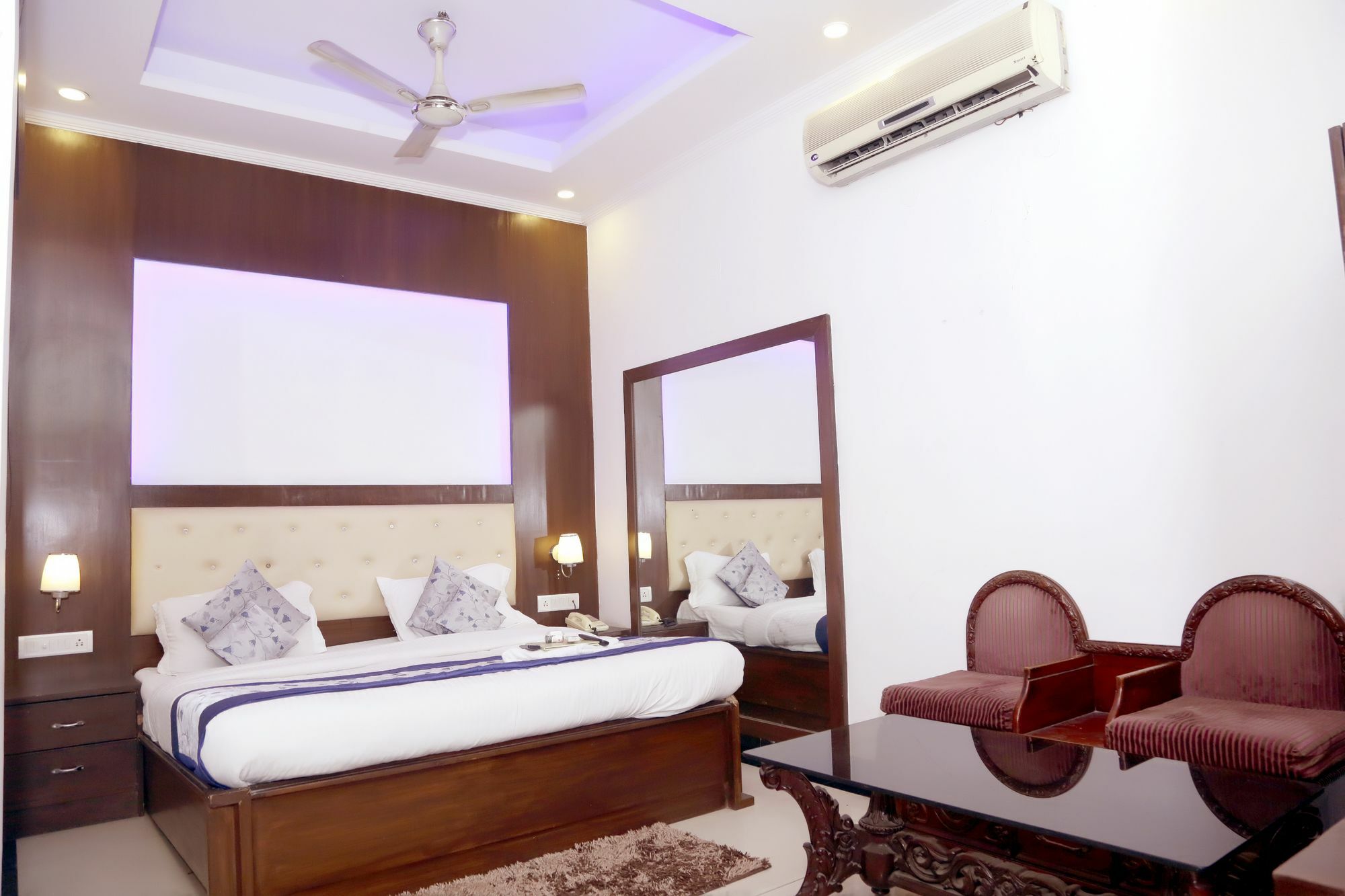 Hotel Vishal New Delhi Buitenkant foto