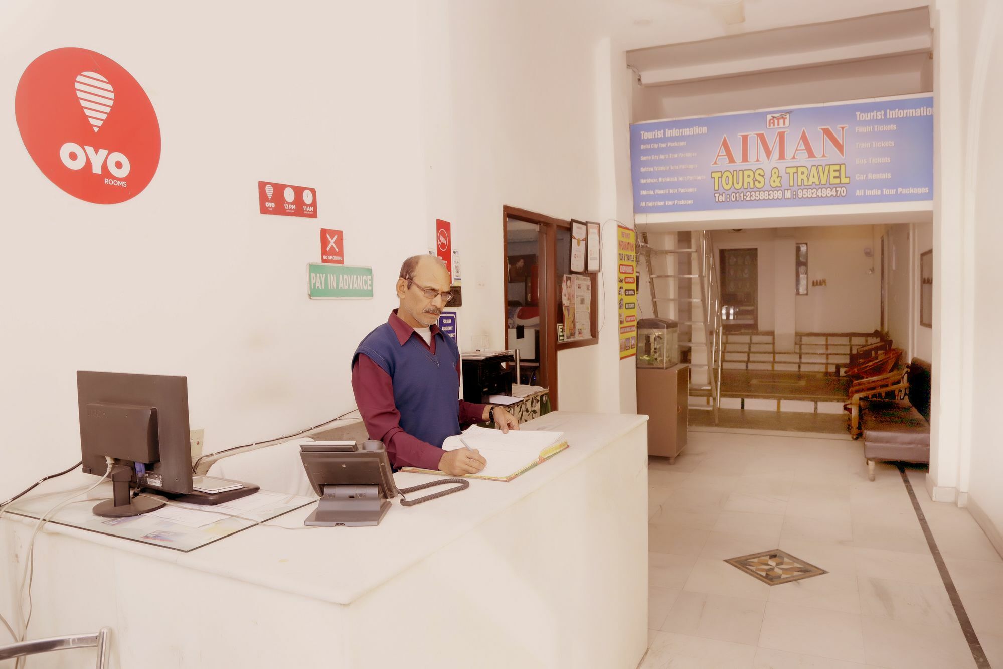 Hotel Vishal New Delhi Buitenkant foto