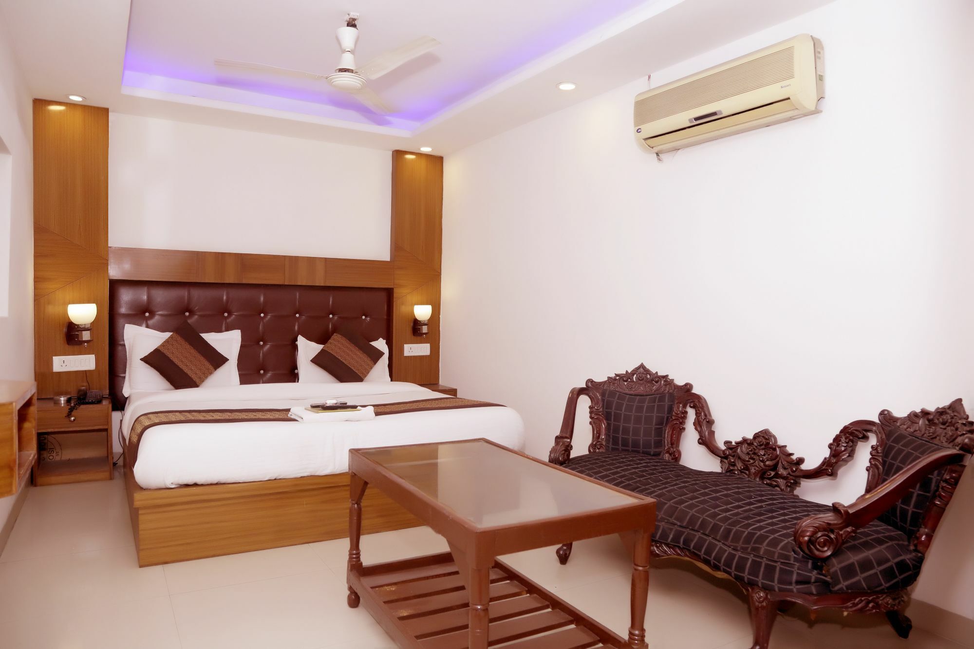 Hotel Vishal New Delhi Buitenkant foto