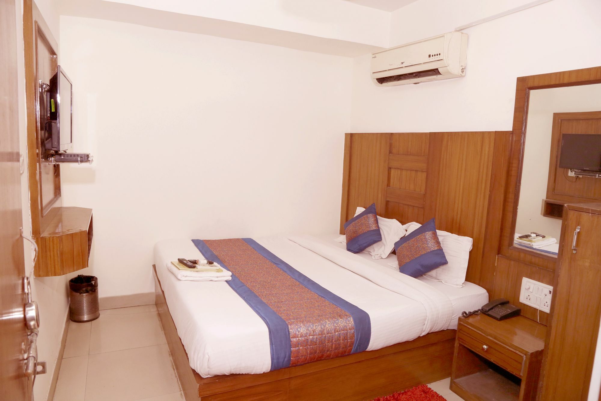 Hotel Vishal New Delhi Buitenkant foto